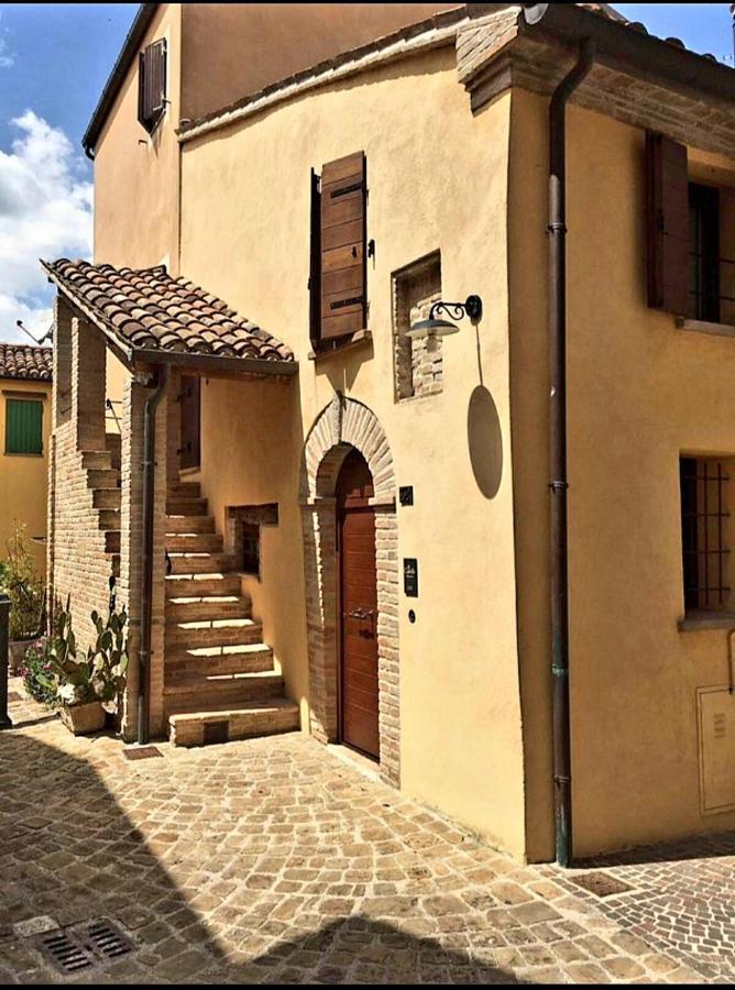 "Affittacamere Al Castello" Tavullia Ngoại thất bức ảnh